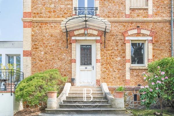 Saint-Germain-en-Laye, Maison  226 m² à vendre