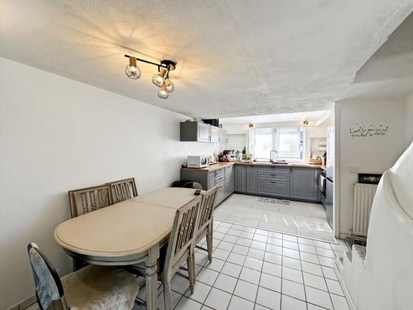 Charmante maison style canadienne en triplex à Cesson 3 chambres