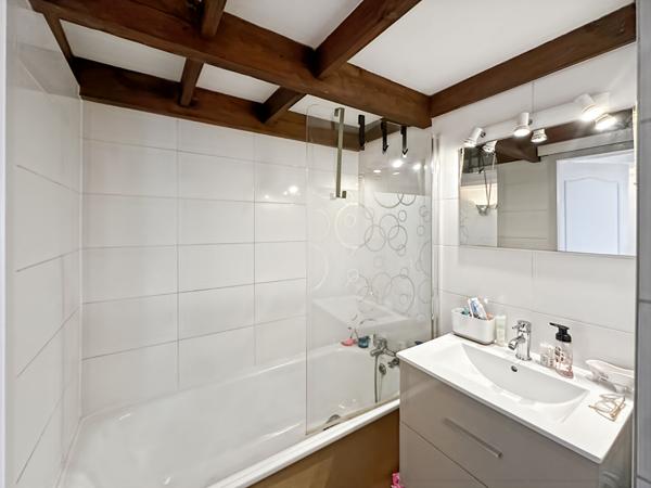 Charmante maison style canadienne en triplex à Cesson 3 chambres