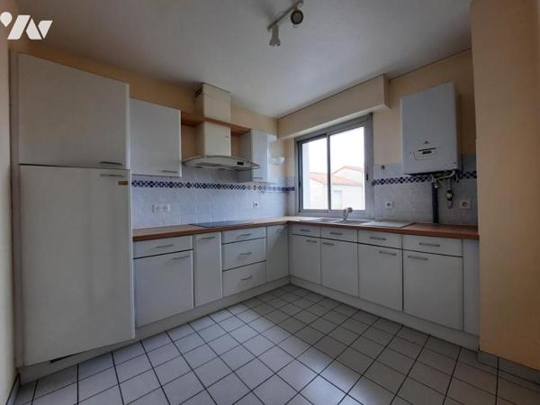 CHALLANS - Cœur du Centre ville appartement T3 + garage + cave