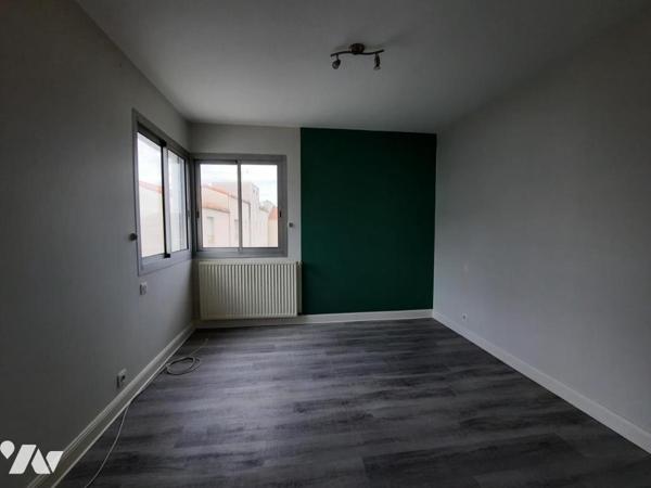 CHALLANS - Cœur du Centre ville appartement T3 + garage + cave