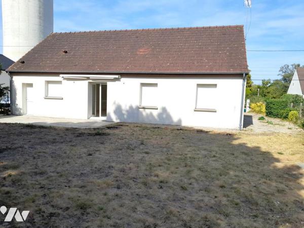 LA-CHAPELLE-ST-MESMIN - PAVILLON T4 DE PLAIN-PIED - GARAGE- AGREABLE JARDIN SANS VIS-A-VIS