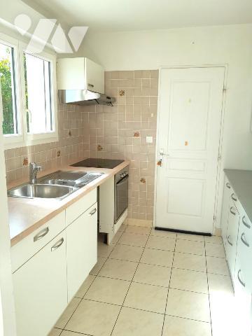 LA-CHAPELLE-ST-MESMIN - PAVILLON T4 DE PLAIN-PIED - GARAGE- AGREABLE JARDIN SANS VIS-A-VIS