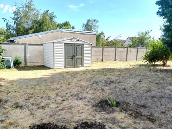 LA-CHAPELLE-ST-MESMIN - PAVILLON T4 DE PLAIN-PIED - GARAGE- AGREABLE JARDIN SANS VIS-A-VIS