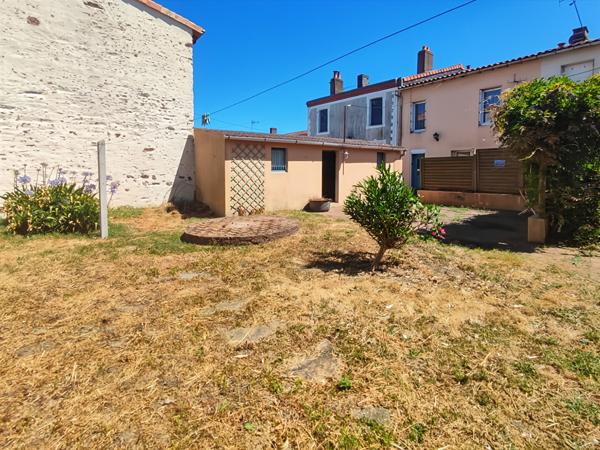 Maison Saint Laurent Des Autels 4 pièce(s) 134 m2