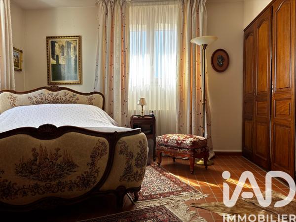 Maison à vendre 8 pièces 245,6 m² Rochefort-du-Gard