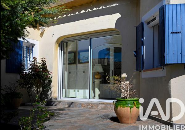 Maison à vendre 8 pièces 245,6 m² Rochefort-du-Gard