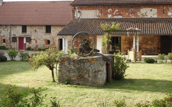 Maison à vendre    20 pièces • 3 000 m2 La Haute-Maison