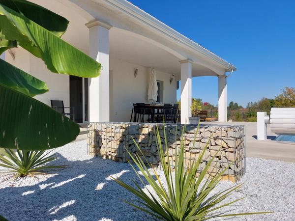 Maison à vendre 4 pièces MONTAUBAN (82), garage, piscine terrain cloturé, belles prestations