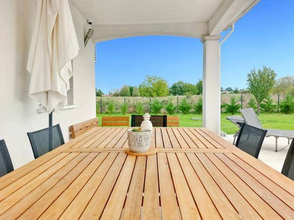 Maison à vendre 4 pièces MONTAUBAN (82), garage, piscine terrain cloturé, belles prestations