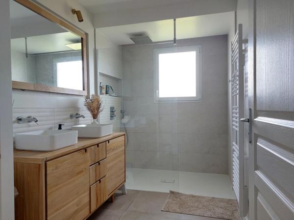 Maison à vendre 4 pièces MONTAUBAN (82), garage, piscine terrain cloturé, belles prestations