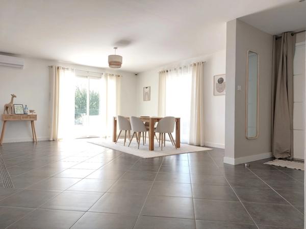 Maison à vendre 4 pièces MONTAUBAN (82), garage, piscine terrain cloturé, belles prestations