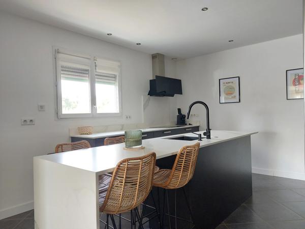 Maison à vendre 4 pièces MONTAUBAN (82), garage, piscine terrain cloturé, belles prestations