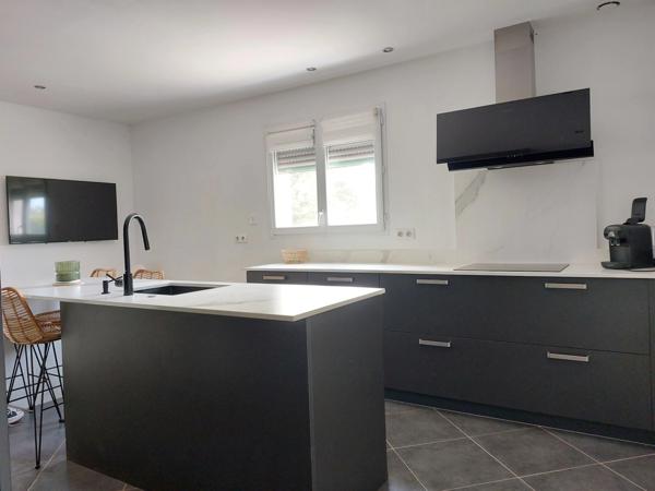 Maison à vendre 4 pièces MONTAUBAN (82), garage, piscine terrain cloturé, belles prestations