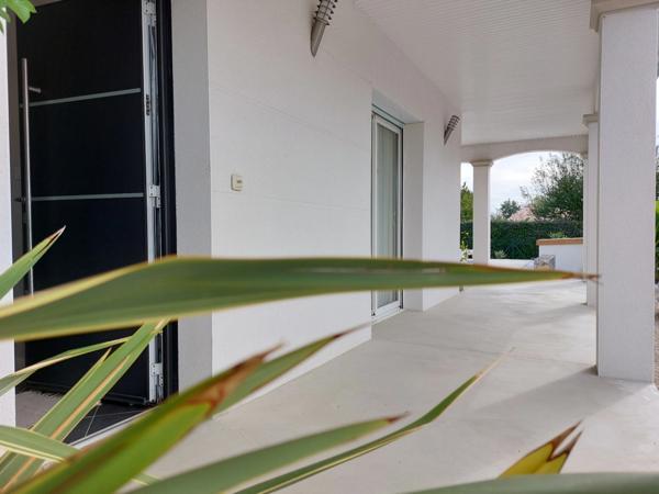 Maison à vendre 4 pièces MONTAUBAN (82), garage, piscine terrain cloturé, belles prestations