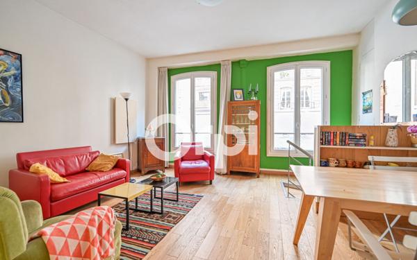 Appartement à vendre    3 pièces • 49 m2 Paris 18