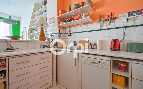 Appartement à vendre    3 pièces • 49 m2 Paris 18