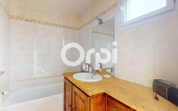 Appartement à vendre    3 pièces • 114,55 m2 Bron