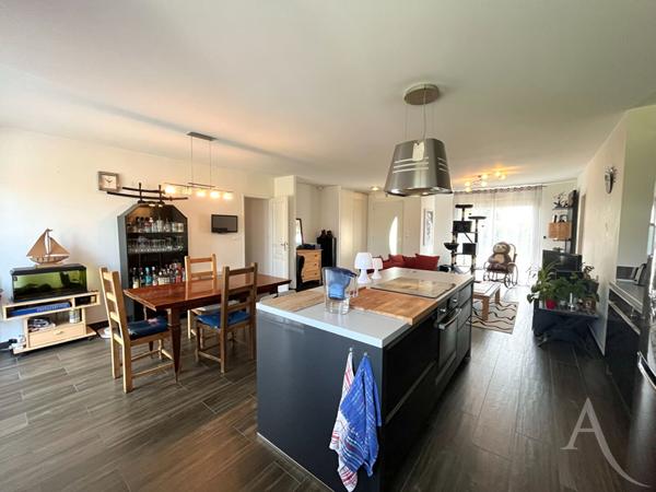 Maison familiale avec garage à Vornay