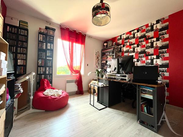 Maison familiale avec garage à Vornay