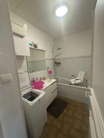 SAINT-CHAMOND  - Appartement 102 m²  - 3 chambres - Garage - Parking - Cave
