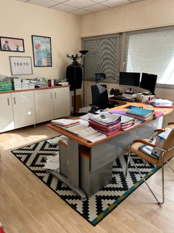 Port Saint Sauveur - Local Professionnel/Commercial- Toulouse 150m² - 4 parkings