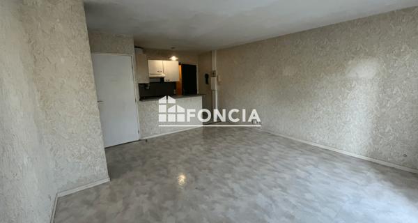 Location Studio 29.6 m² - Chilly-mazarin 91380