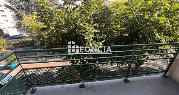 Location Studio 29.6 m² - Chilly-mazarin 91380