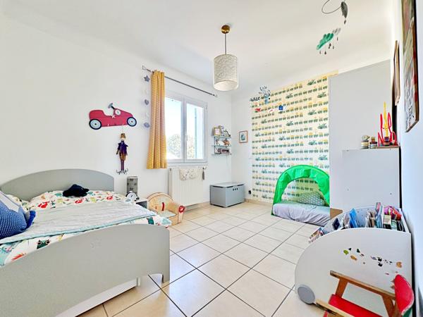 Maison
         6 pièces
        - 163 m² Exclusivité 377 000 € *