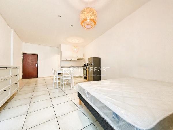 Studio 1 pièce(s) 30.84 m²