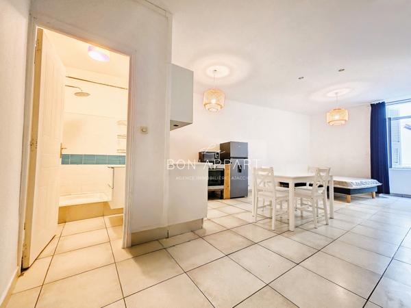 Studio 1 pièce(s) 30.84 m²