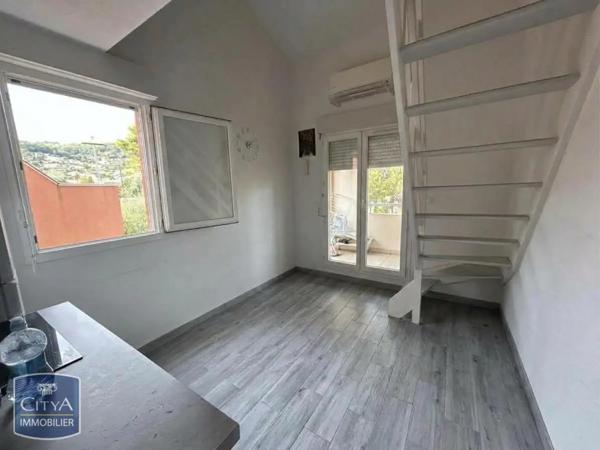 Appartement à louer 1 pièce 22.42m² Vallauris (06220)