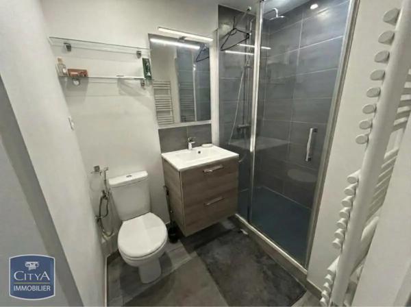 Appartement à louer 1 pièce 22.42m² Vallauris (06220)