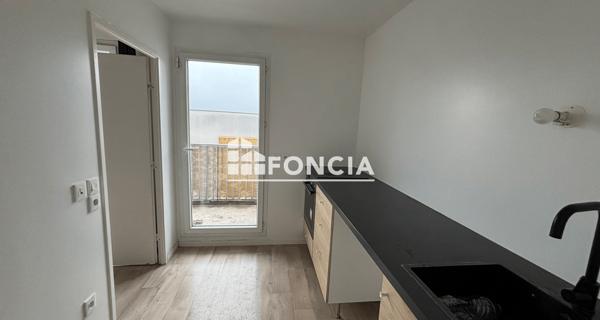 Location Appartement 4 pièces 74.07 m² - Pierrefitte-sur-seine 93380