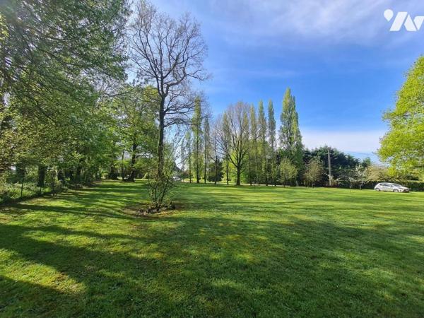 À Vendre à Evellys (Moustoir-Remungol) Anicenne écurie du manoir avec dépendance sur 4 759 m²