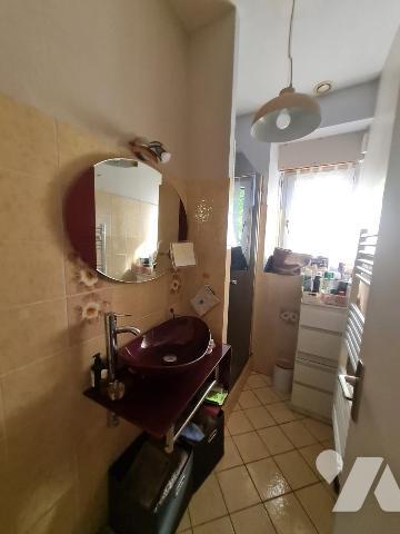 À Vendre à Evellys (Moustoir-Remungol) Anicenne écurie du manoir avec dépendance sur 4 759 m²