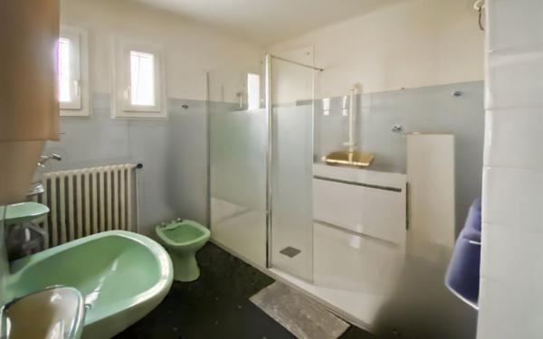 Maison à vendre    6 pièces •  Moissac