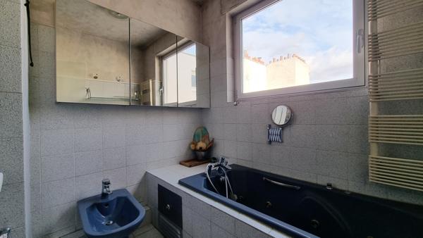 Paris (75012) Nation / Picpus - Dernier étage - Terrasse