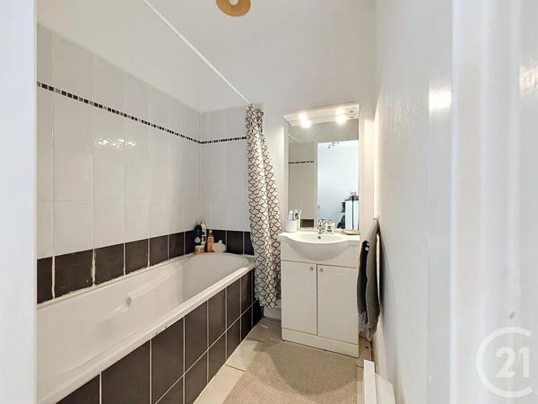 Appartement F2 à vendre  2 pièces - 51,19 m 2   SETE  - 34