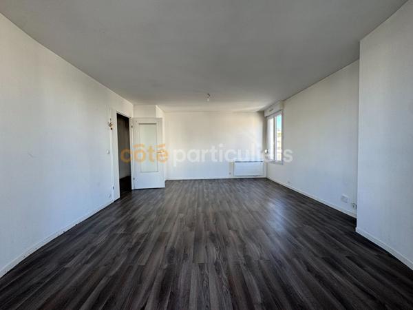 Vente
                Appartement70,8 m² - 3 Pièces -
                    ORLEANS (45100)
