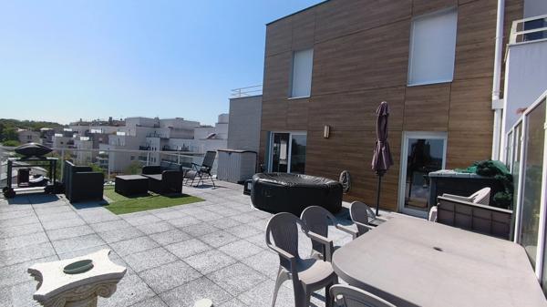 Noisy-le-Grand – 4 pièces 72 m² – Terrasse exceptionnelle de 60 m² – 3 chambres – Parking en sus – RER A à 8 min à pied