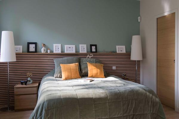 Versailles Clagny Maison d'architecte 6 pièces 175 m² au sol (157m² Carrez) sur parcelle de 527 m² €1 630 000 ** - Référence 25761