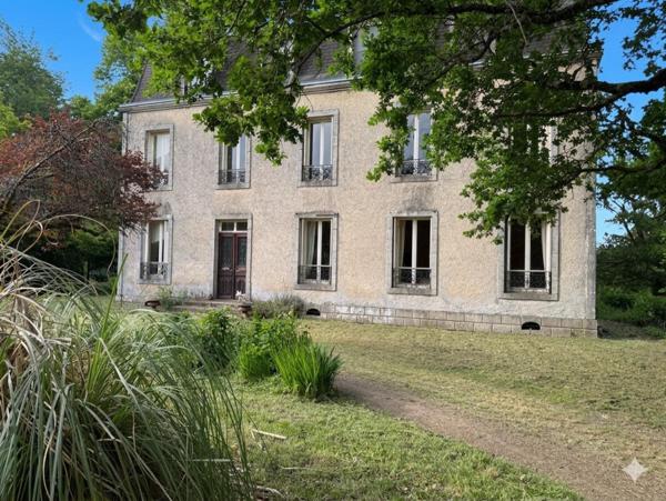 Maison de maître , de caractère -  Ses dépendances & son parc - Rare sur le secteur