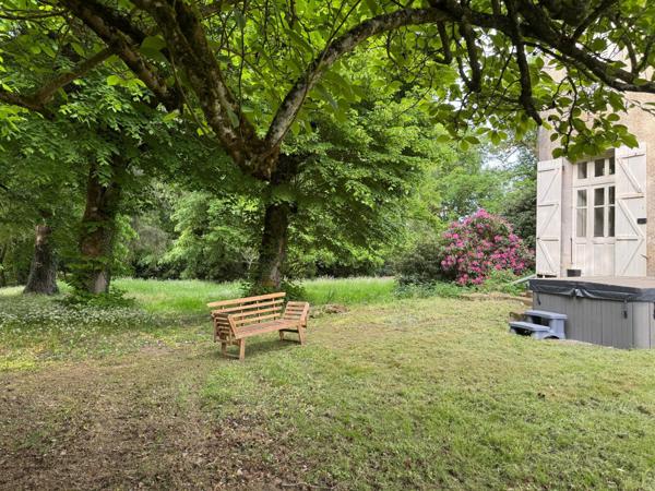 Maison de maître , de caractère -  Ses dépendances & son parc - Rare sur le secteur