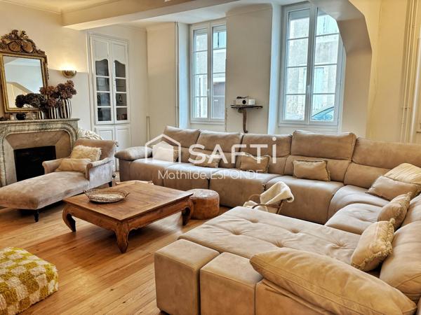 Maison 342 m² centre ville 10 pièces, dépendances