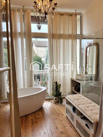 Maison 342 m² centre ville 10 pièces, dépendances