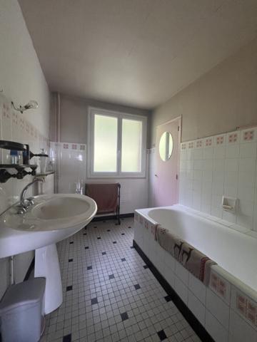 Maison 7 pièces AURILLAC 15000 avec magnifique vue