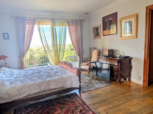 CASTRES-Maison 7 pièces 204 m² Castres (81100)