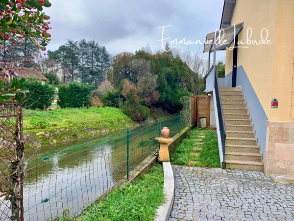Maison de ville 4 chambres avec piscine et accès privé à la rivière – Bergerac (24)