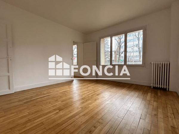 Location Appartement 3 pièces 73.81 m² - 46/54 BIS AVENUE MARECHAL FOCH Chatou 78400